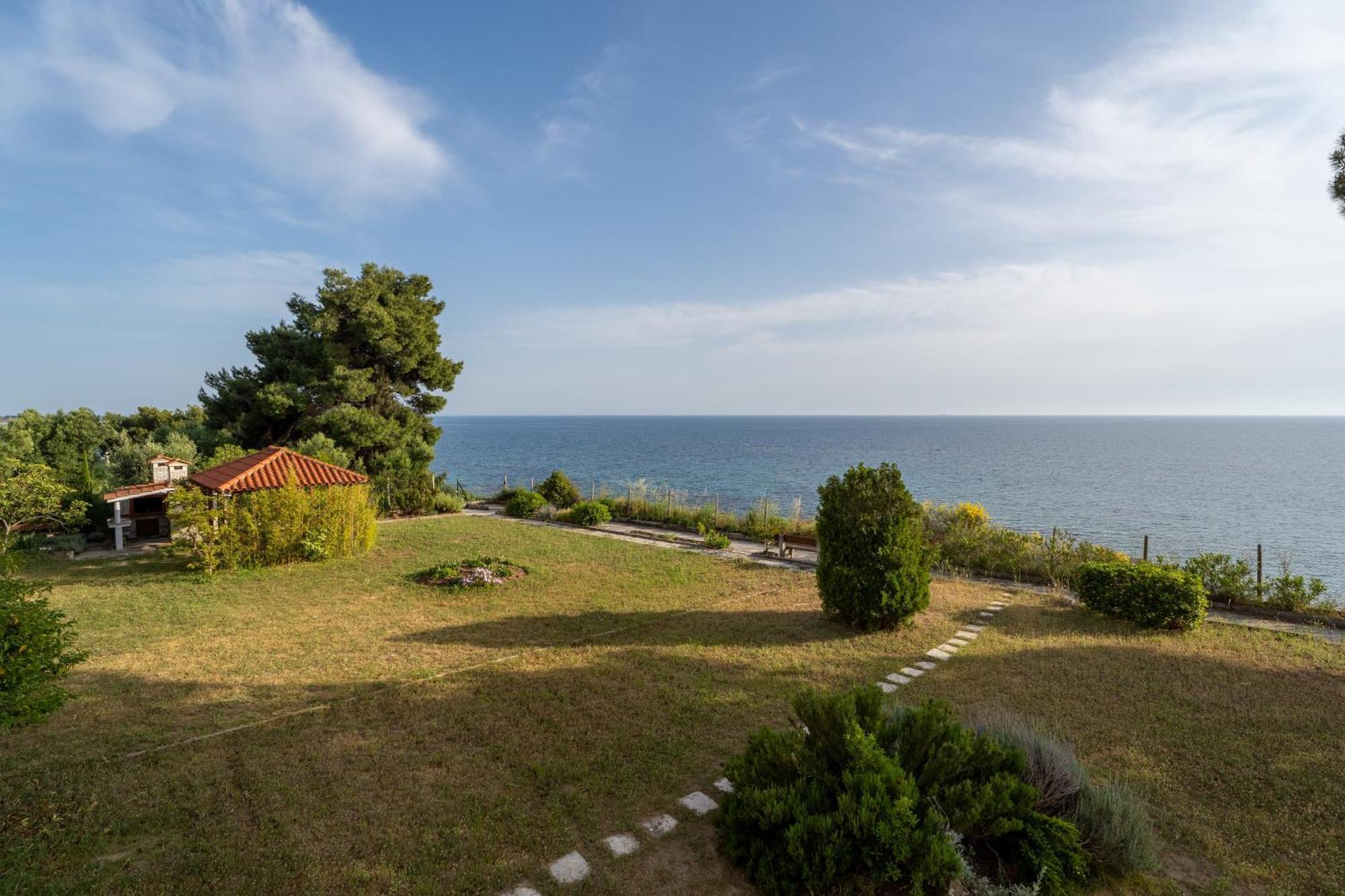 Sunshine House Offering Spectacular Views To Olymp A Apartman Néa Iráklia Kültér fotó