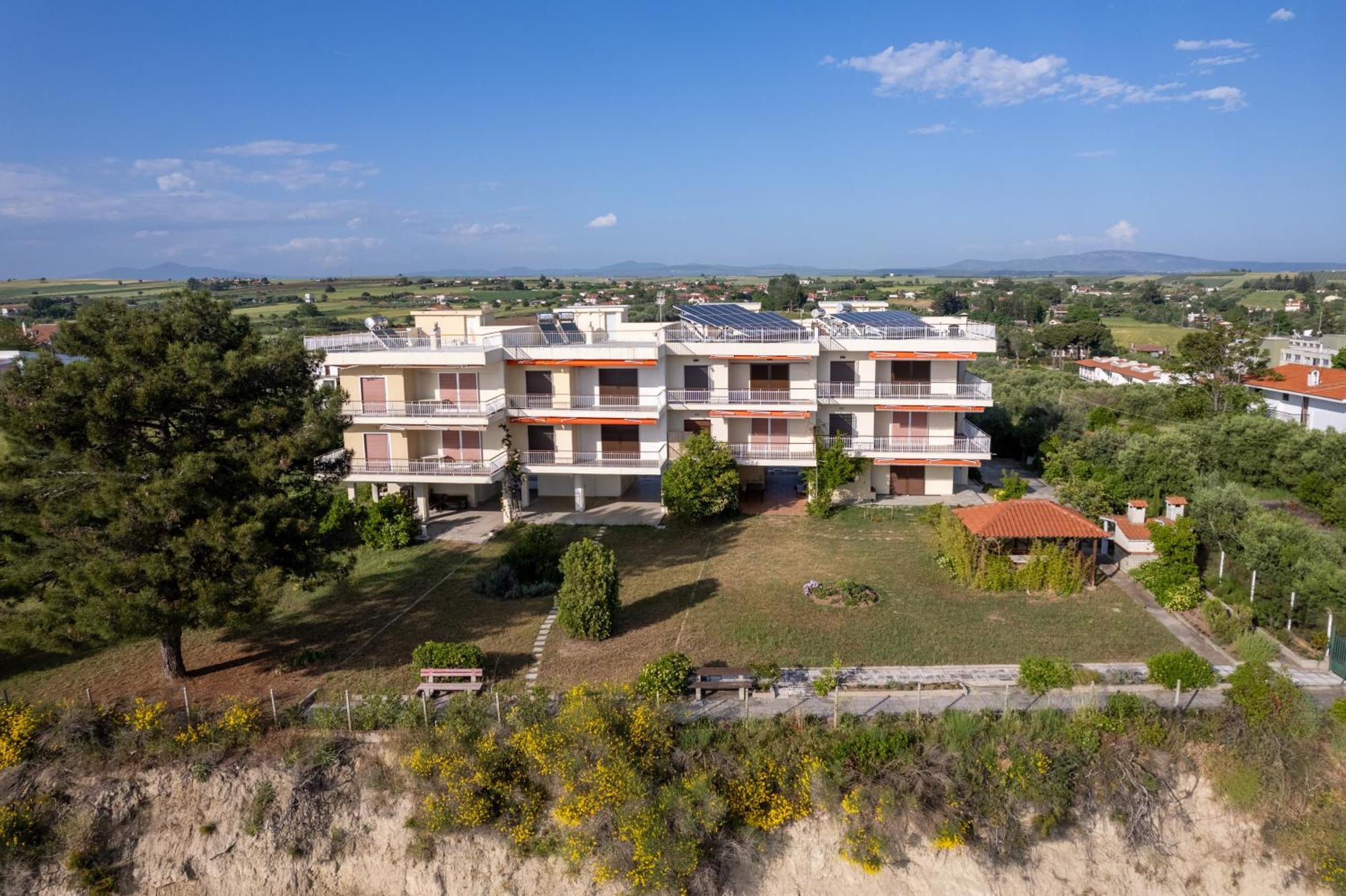 Sunshine House Offering Spectacular Views To Olymp A Apartman Néa Iráklia Kültér fotó