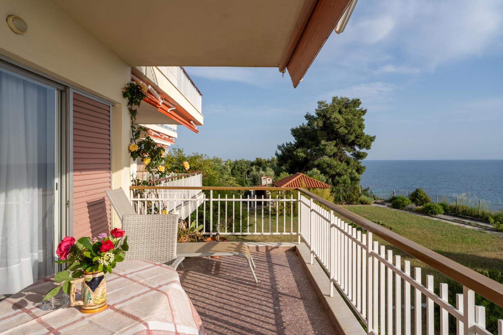 Sunshine House Offering Spectacular Views To Olymp A Apartman Néa Iráklia Kültér fotó